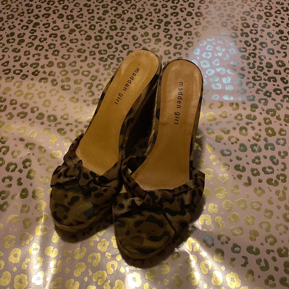 Madden Girl Leopard Wedge - Size 9.5